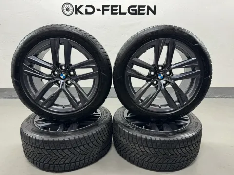 Background image for Original BMW Doppelspeiche Styling 853 18 Zoll Winterräder i4 4er G26 Felgen