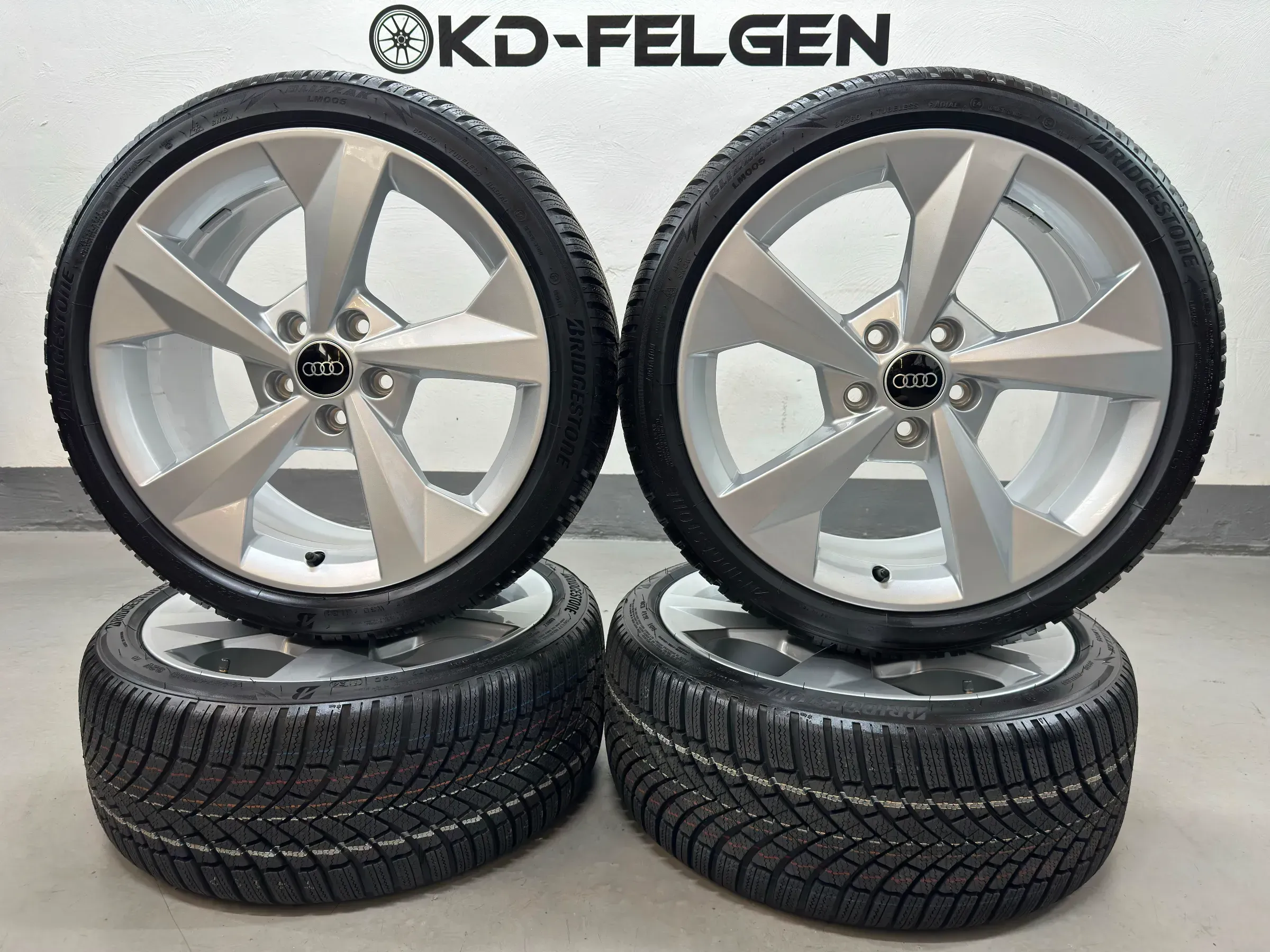 Original Audi A3 S3 8Y 18 Zoll Winterräder Winterreifen Alufelgen 8Y0601025J - Bild 1