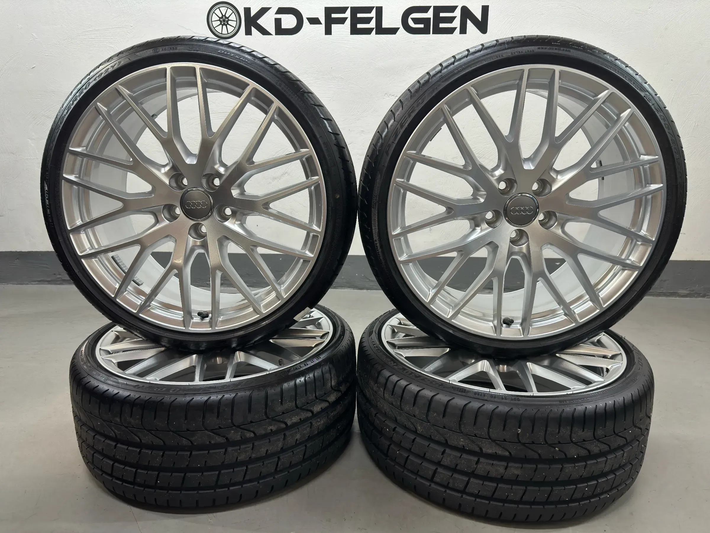 Original Audi TT TTS RS 8S 20 Zoll Sommerräder S Line 8S0601025S Alufelgen neu - Bild 1