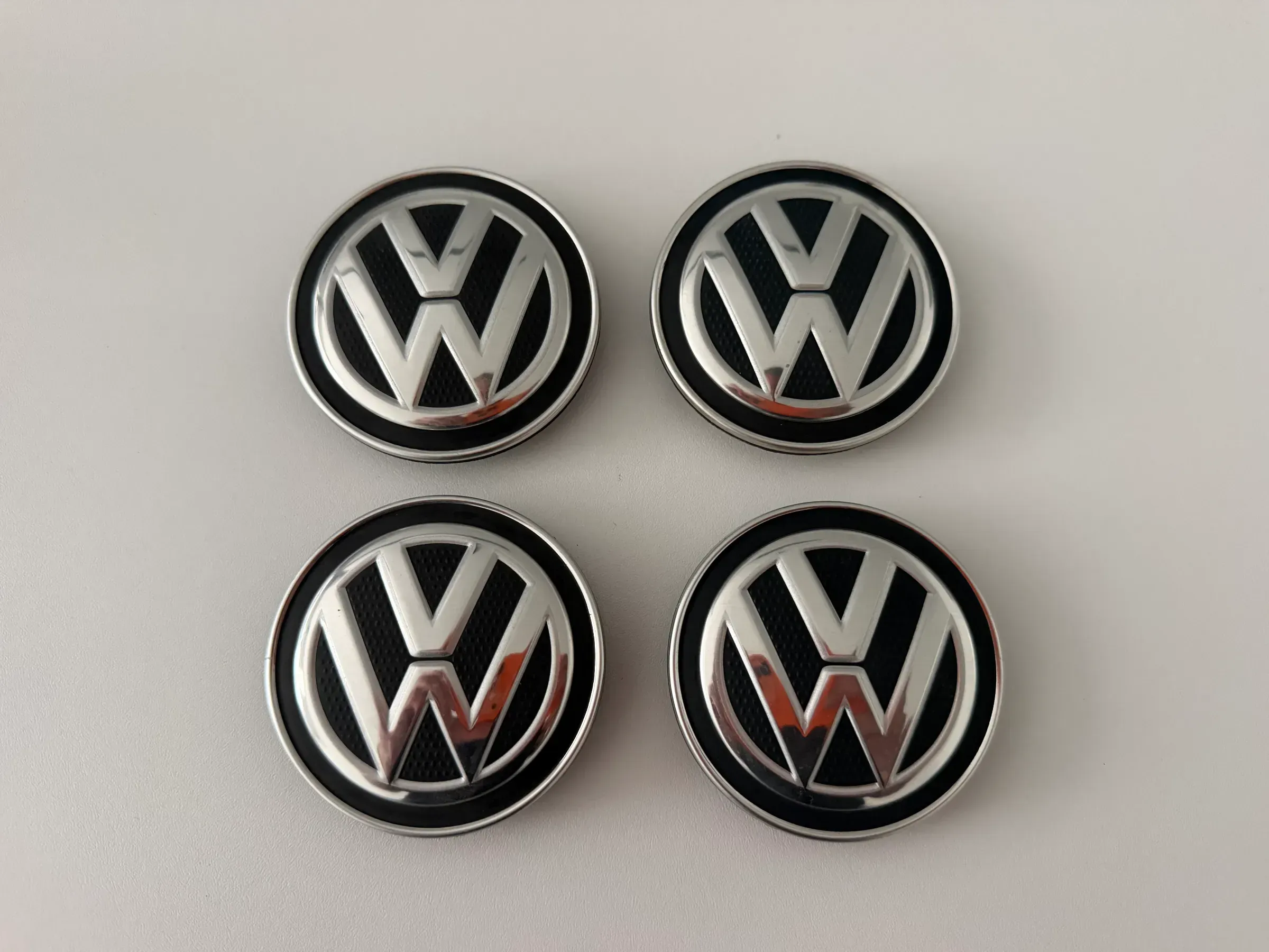 4x Original VW Nabendeckel Felgendeckel 5G0601171 schwarz Nabenkappen Radkappe - Bild 1