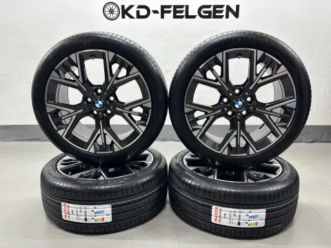 Background image for Original BMW 1er F70 2er F74 Styling M Y-Speiche 975 18 Zoll Sommerräder Felgen