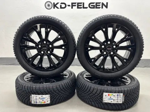 Background image for Original Mini F65 F66 F67 17 Zoll Winterräder JCW Star Spoke 962 Winterreifen