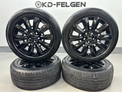 Background image for Original Mini Countryman F60 18 Zoll Sommerräder Alufelgen Pin Spoke 533