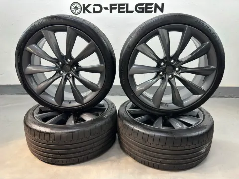Background image for Original Tesla Model X 22 Zoll Sommerräder Onyx Turbine Felge 1072246-XX-C