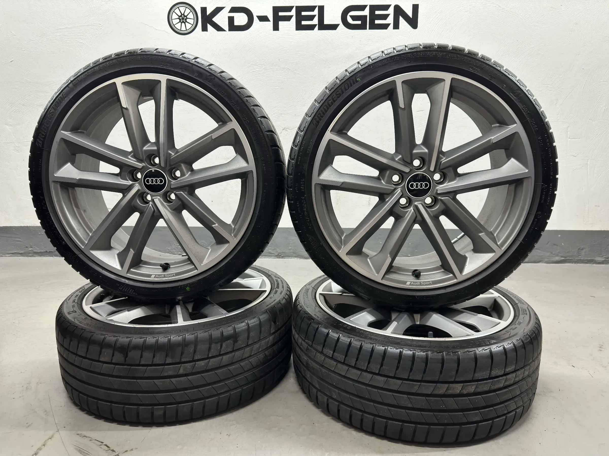 Original Audi A1 S1 GBA 18 Zoll Sommerräder S Line 82A601025AF Alufelgen - Bild 1