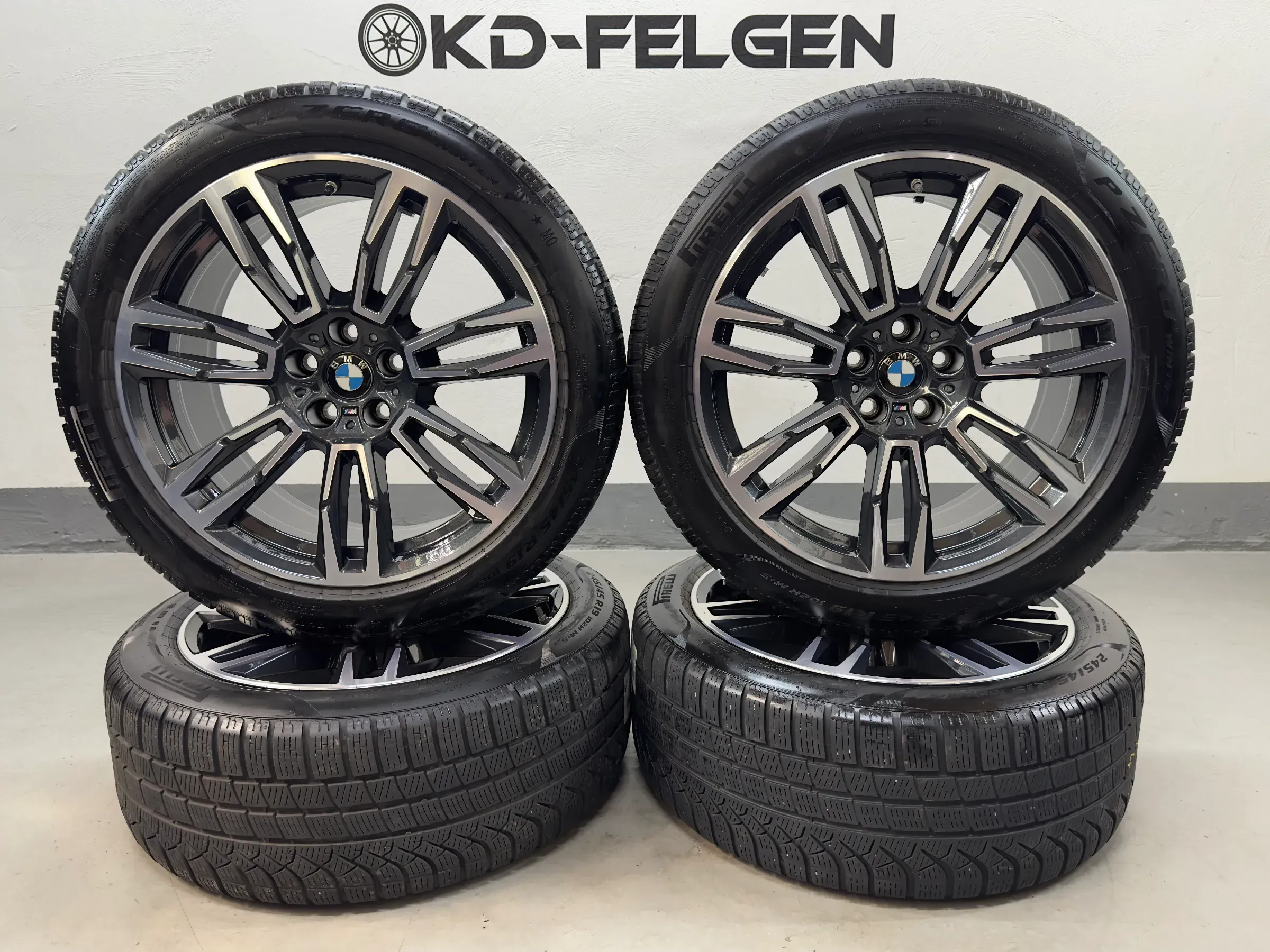 Original BMW 5er i5 G60 G61 935M 19 Zoll Winterräder M935 5A324E0 Alufelgen - Bild 1
