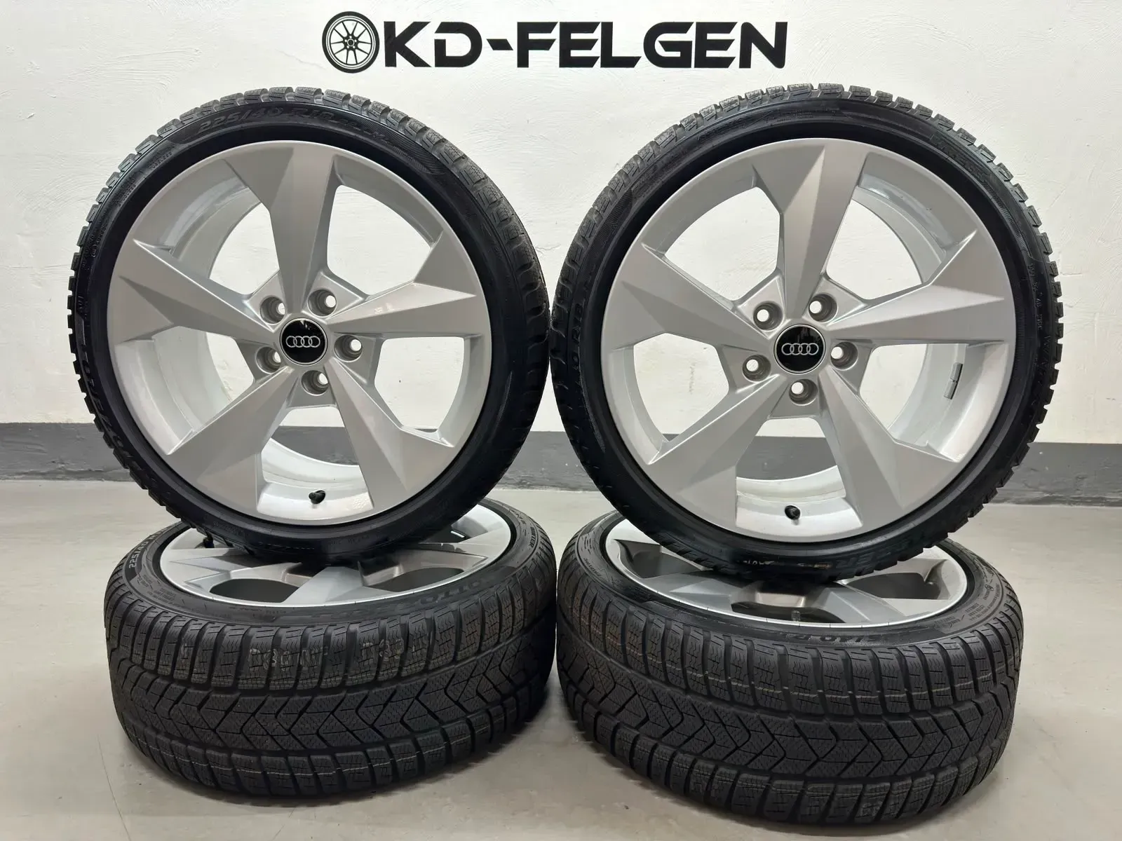 Original Audi A3 S3 8Y 18 Zoll Winterräder Winterreifen Alufelgen 8Y0601025J - Bild 1