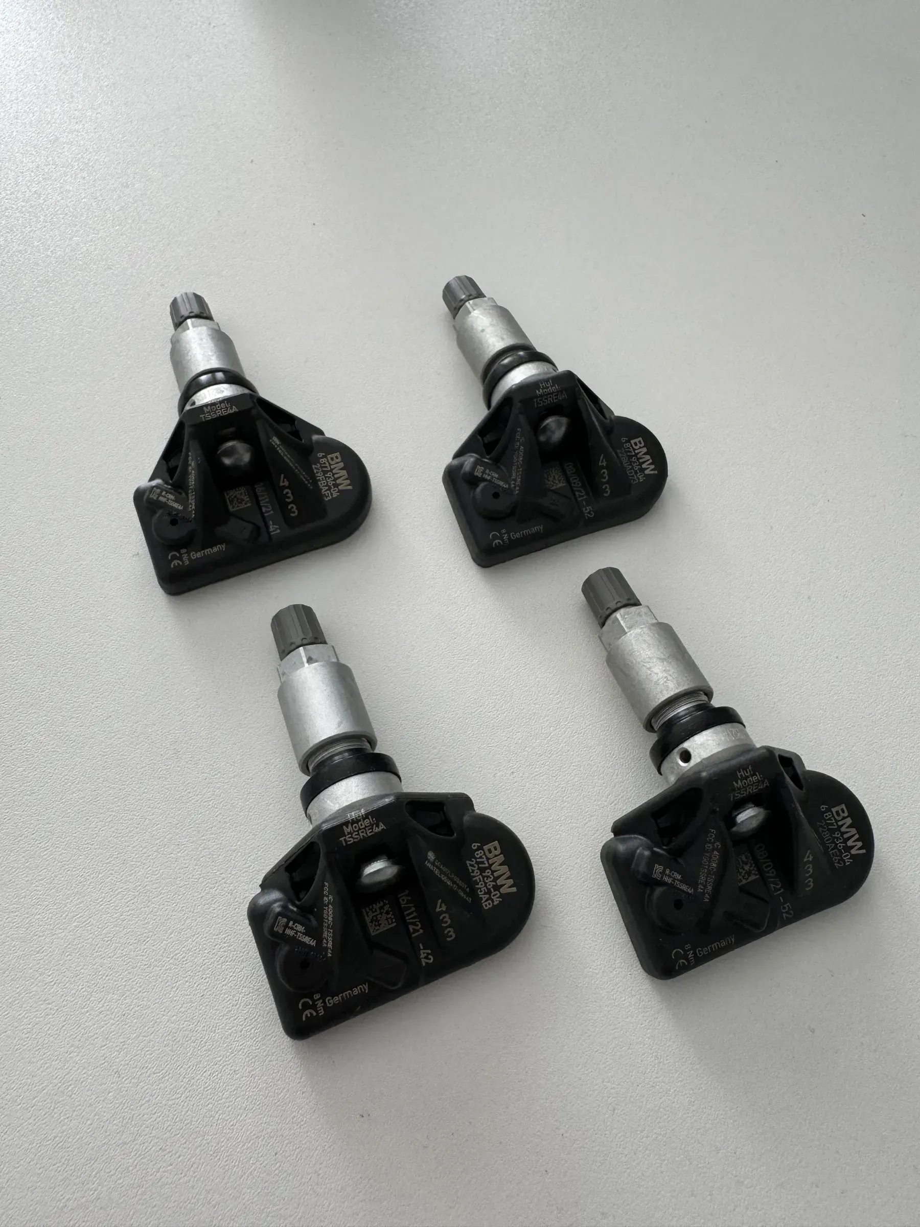 4x Original BMW Reifendrucksensoren 5er G30 G31 F40 3er G20 X3 G01 X5 G05 RDK RDKS - Bild 1