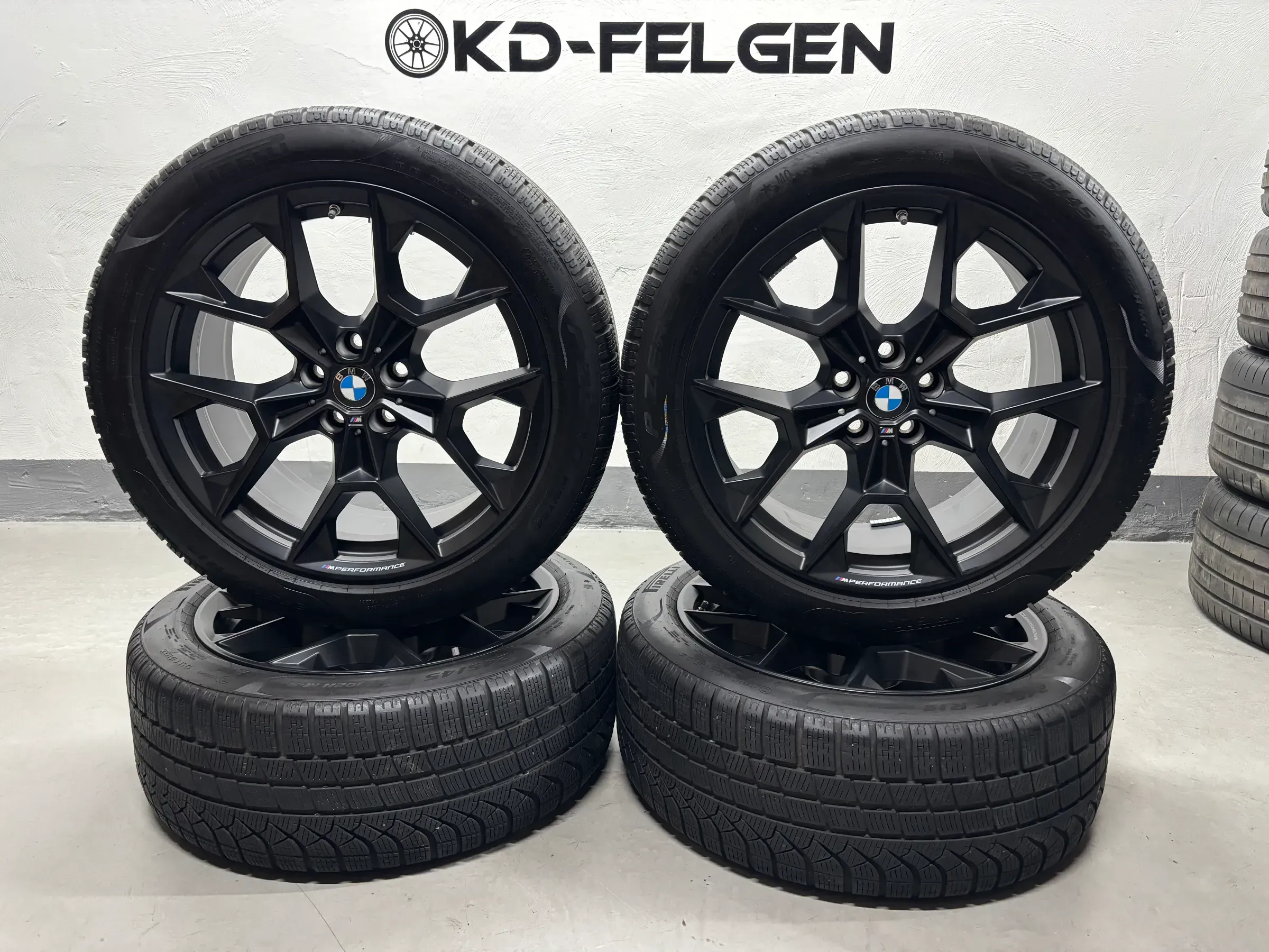 Original BMW 5er i5 G60 G61 942M 19 Zoll Winterräder M942 5A324F4 Alufelgen Winterreifen - Bild 1