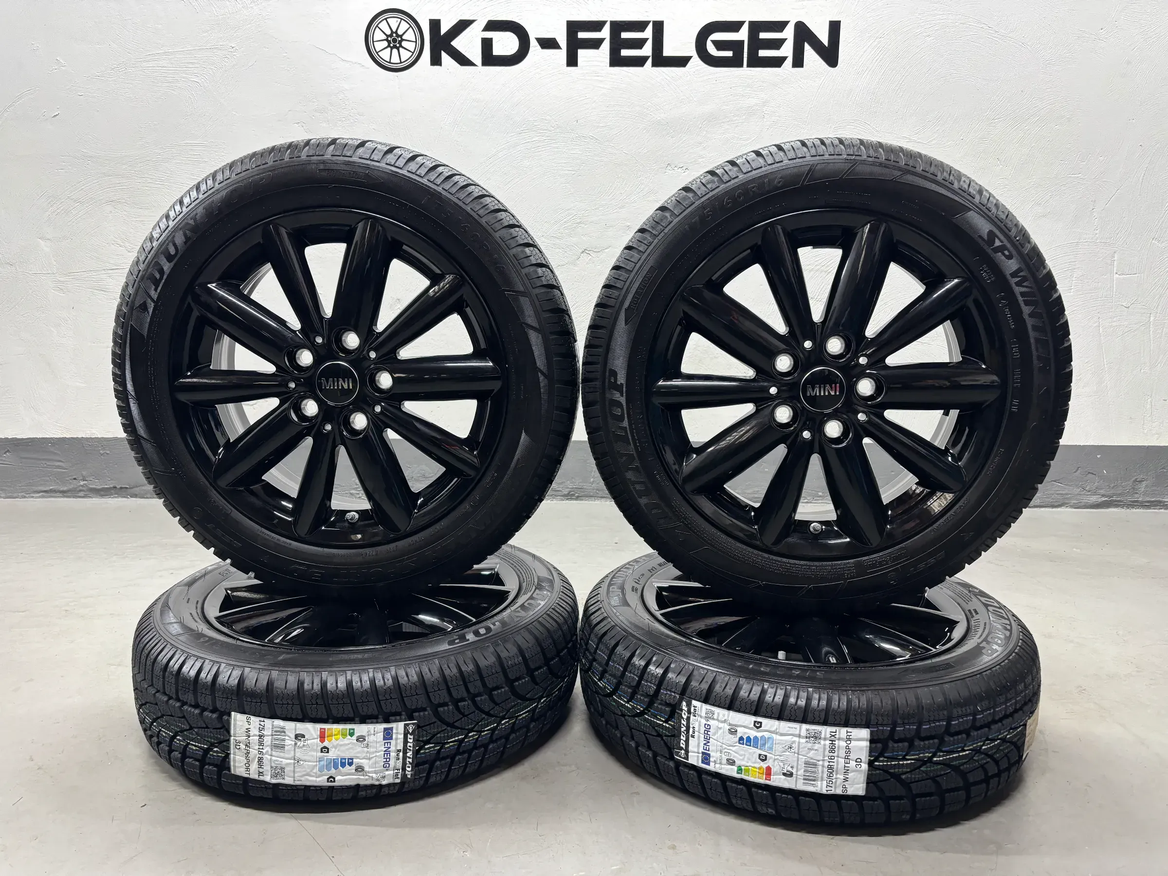 Original Mini F55 F56 F57 16 Zoll Winterräder Radial Spoke 508 Winterreifen RDK - Bild 1