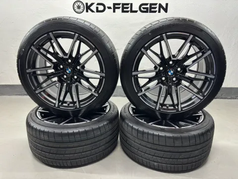 Background image for Original BMW M5 G90 G99 20/21 Zoll M Doppelspeiche 951 Sommerräder M951 Felgen
