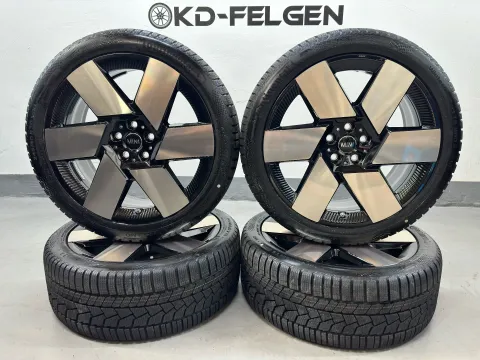 Background image for Original Mini Countryman U25 20 Zoll Winterräder Windmil Spoke 946 Alufelgen