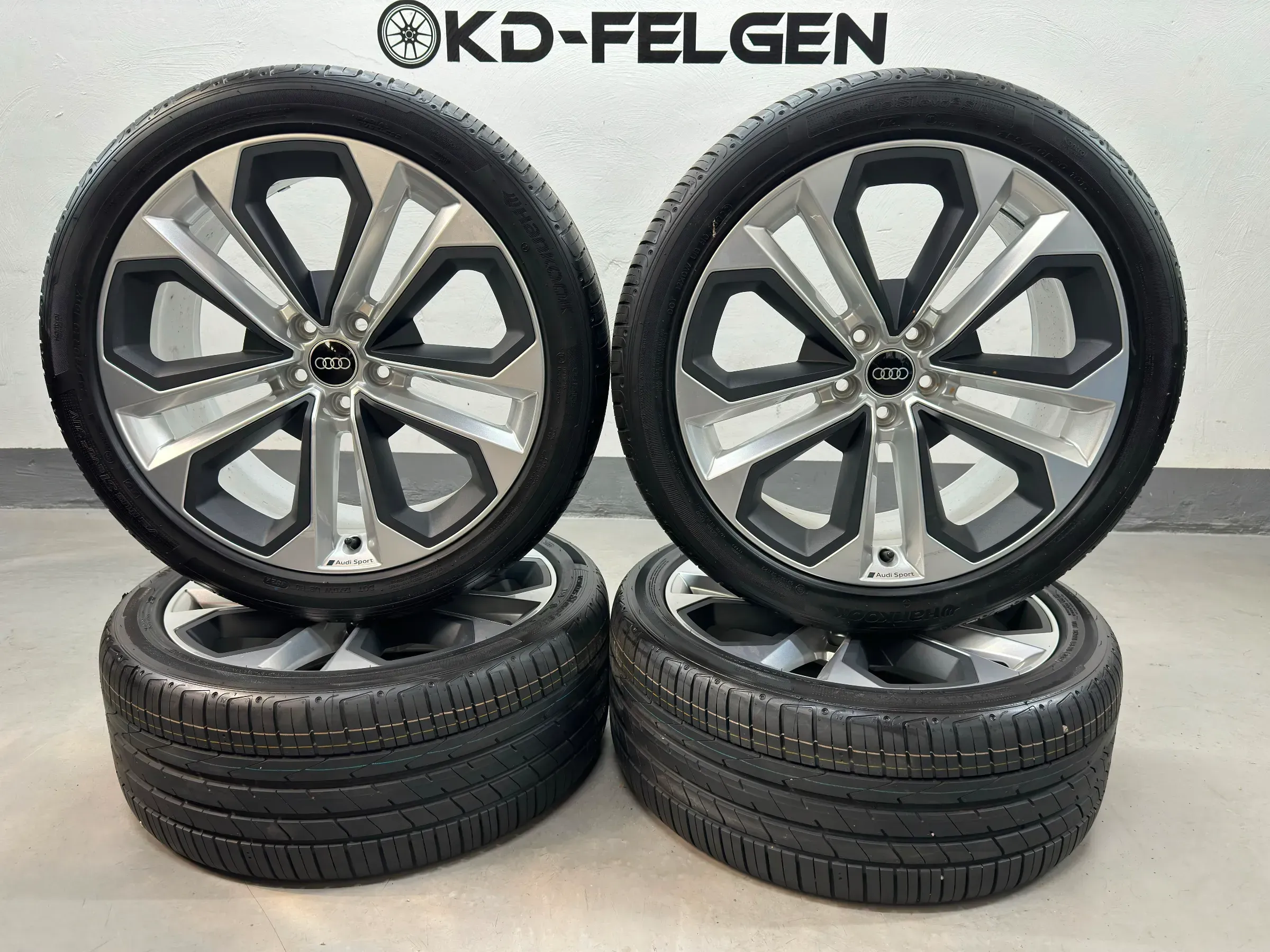 Original Audi Q3 RSQ3 F3 20 Zoll Sommerräder Sommerreifen 83A601025E Alufelgen Felgen Sport - Bild 1