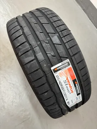 Original Tesla Model Y 20 Zoll Sommerräder Helix 2.0 2188222-00-A Sommerreifen Juniper - Bild 6