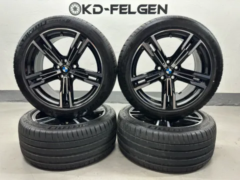 Background image for Original BMW M848 18 Zoll Sommerräder 3er G20 G21 2er G42 4er G22 G23 848M RDK