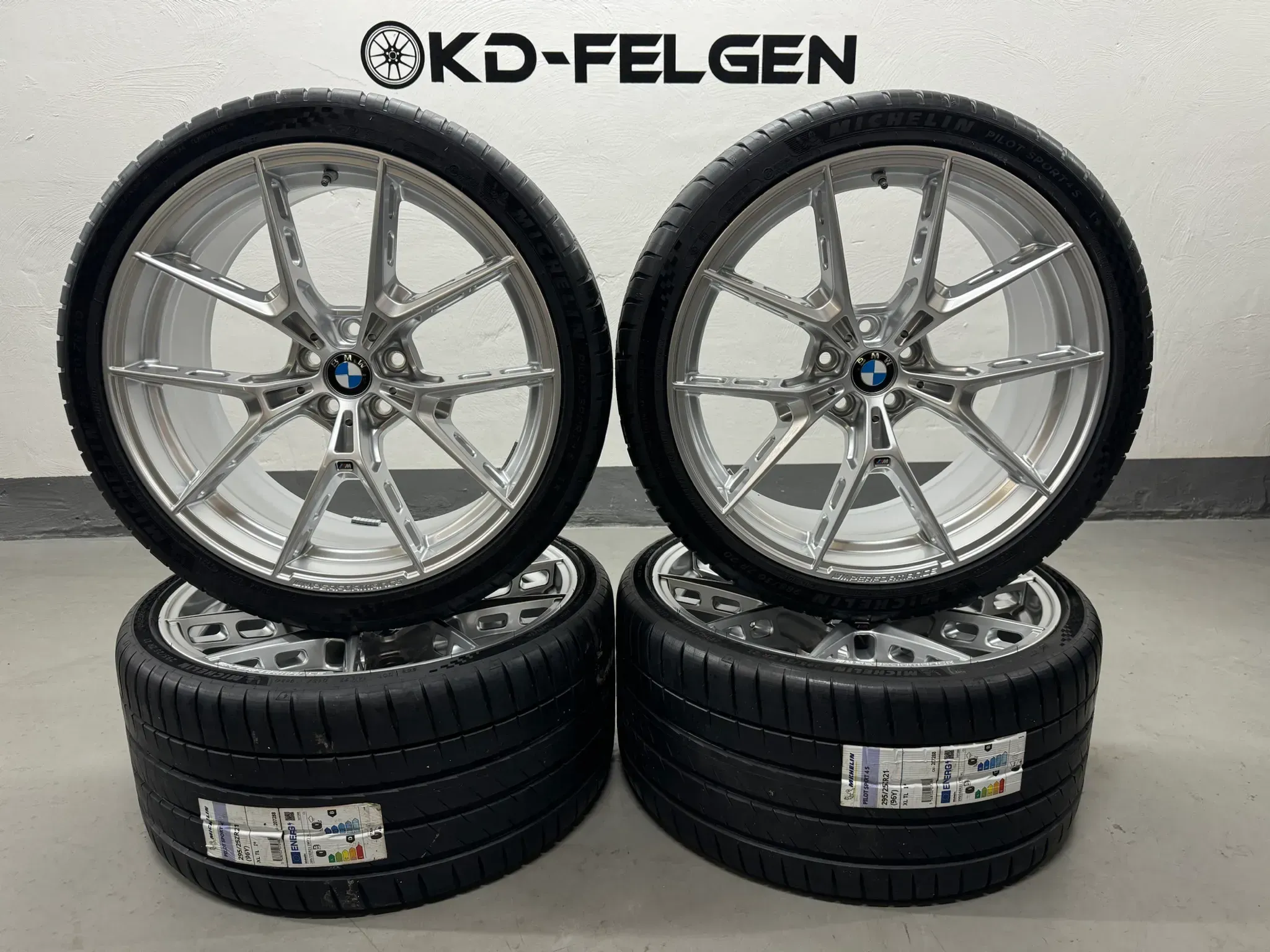 Original BMW 1063M 20/21 Zoll Sommerräder M2 G87 M3 G80 G81 M4 G82 M Performance Y-Speiche M1063 Alufelgen - Bild 1