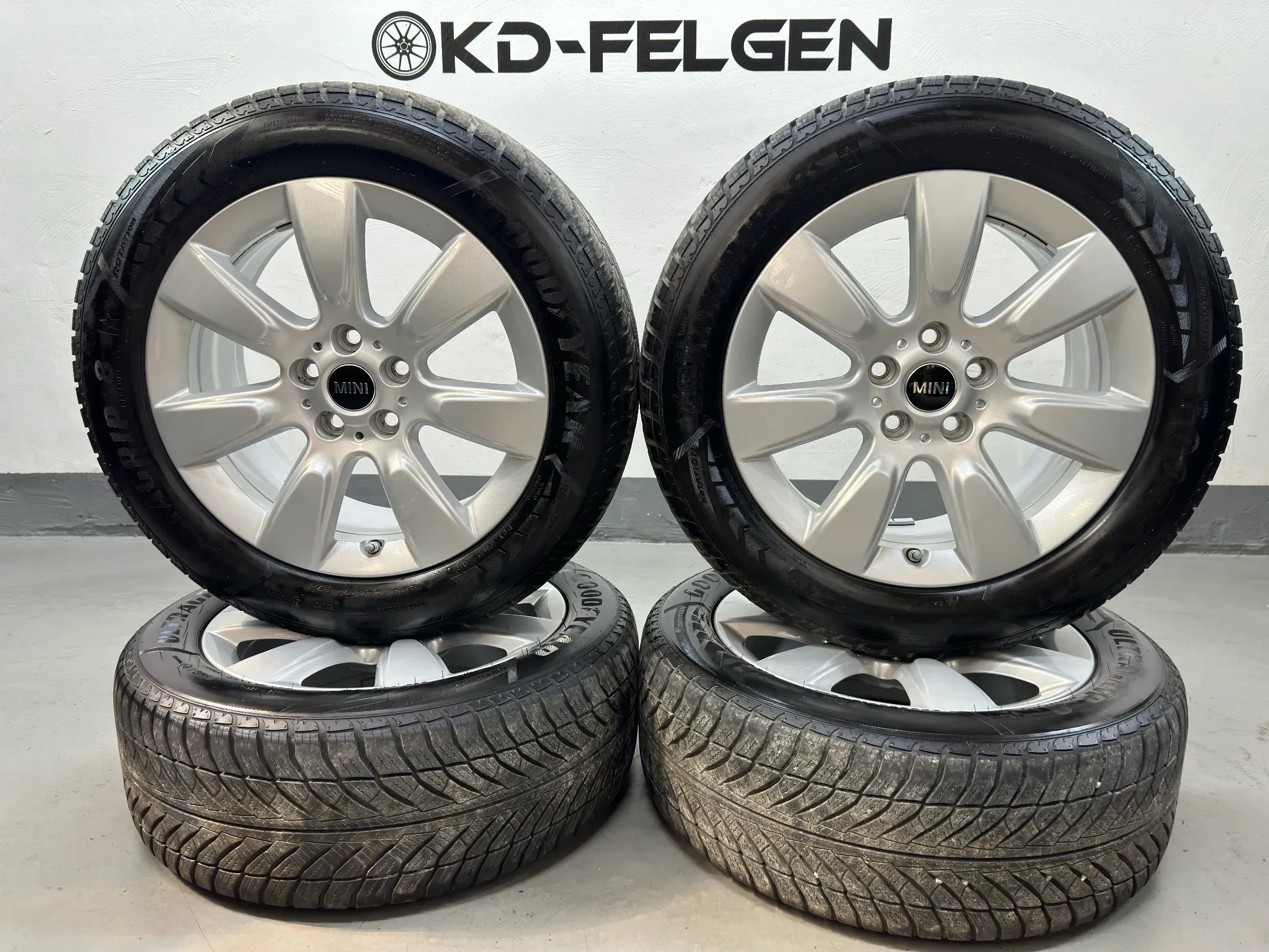 Original Mini Countryman F60 17 Zoll Winterräder Channel Spoke 531 Winterreifen - Bild 1
